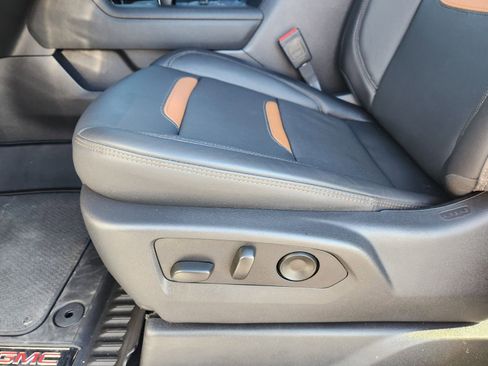 Used 2025 GMC Sierra 1500 AT4 w/ AT4 Premium Package image 29