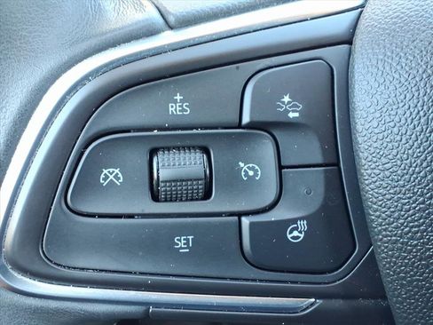 Used 2021 Buick Encore GX Essence w/ Experience Buick Package image 28