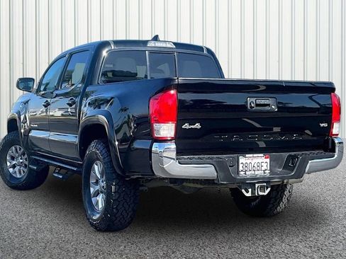 Used 2017 Toyota Tacoma SR5 w/ Tow Package AWD/4WD image 20