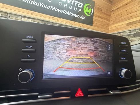 Used 2023 Hyundai Elantra SEL w/ Preferred Accessory Package FWD image 24