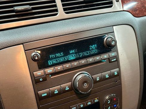 Used 2012 GMC Sierra 1500 SLT w/ Suspension Package, Off-Road image 14