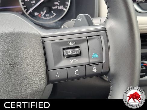 Used 2025 Nissan Rogue SV FWD image 30