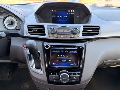 Used 2016 Honda Odyssey SE image 17