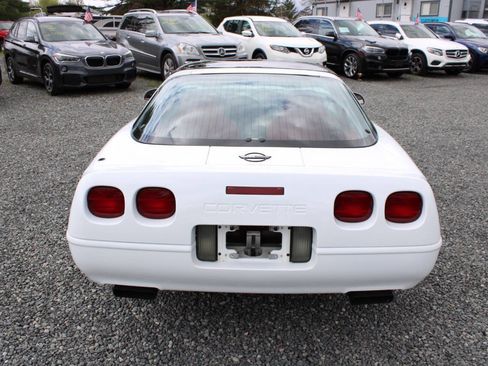 Used 1996 Chevrolet Corvette Coupe RWD image 8