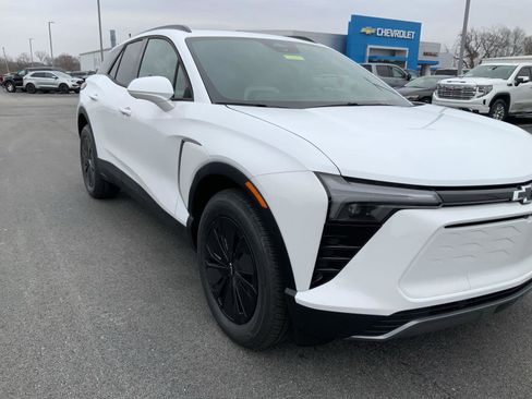 New 2026 Chevrolet Blazer EV LT FWD image 17
