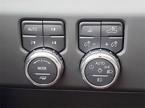 New 2025 GMC Sierra 2500 Denali w/ Denali Reserve Package image 16