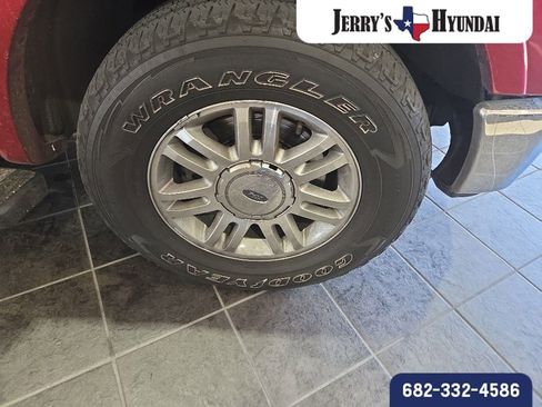 Used 2014 Ford F150 Lariat w/ Equipment Group 501A Mid RWD image 4