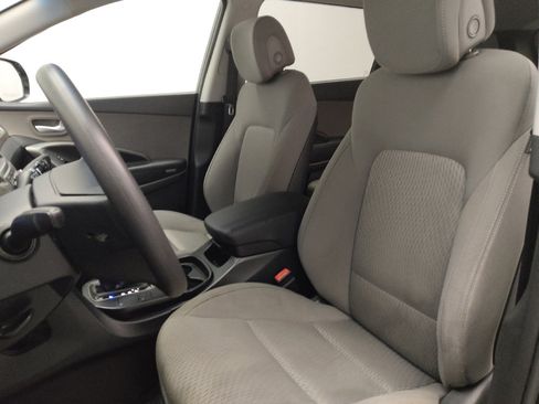 Used 2017 Hyundai Santa Fe SE image 17