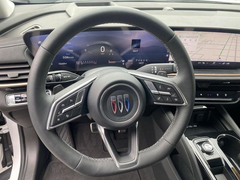 Certified 2025 Buick Envision Sport Touring image 36