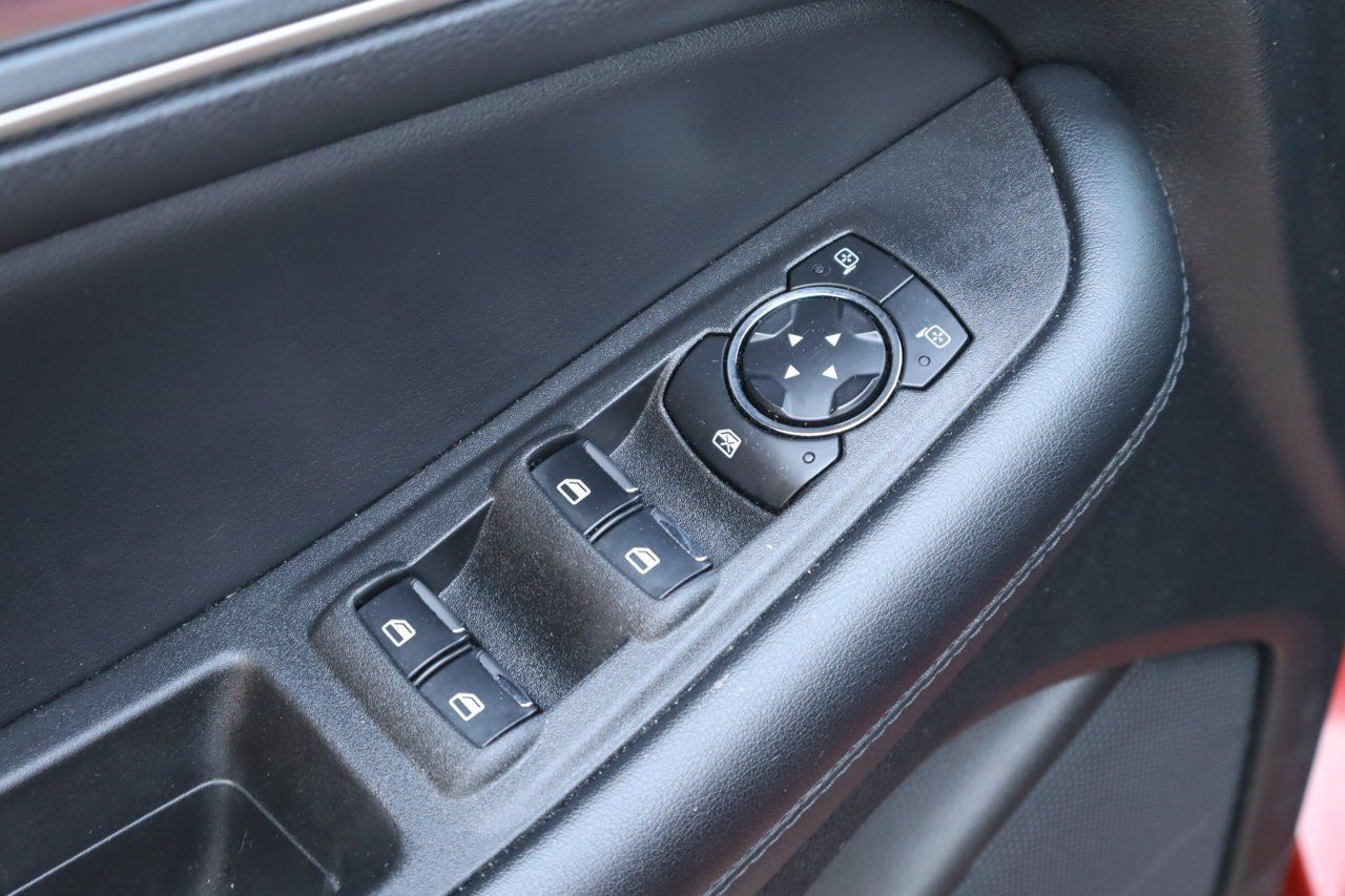 Used 2024 Ford Edge SEL AWD/4WD image 19