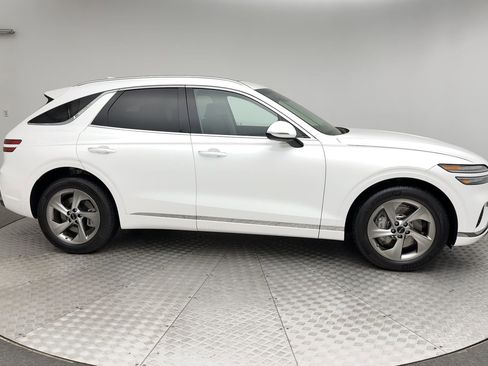 Certified 2026 Genesis GV70 2.5T Select image 9