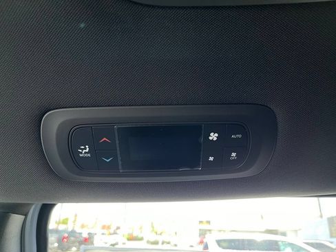 New 2026 Chrysler Pacifica Select w/ S Appearance Package FWD image 34