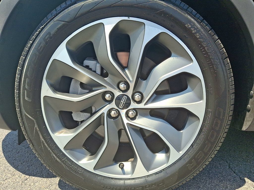 Certified 2023 Lincoln Nautilus Reserve AWD/4WD image 8