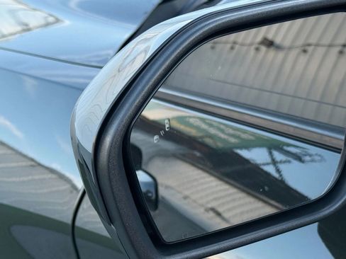 Used 2022 Ford Explorer XLT image 25