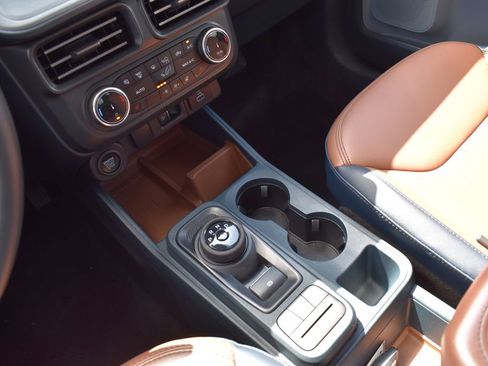 Used 2024 Ford Maverick Lariat image 13