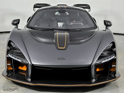Used 2019 McLaren Senna RWD image 2
