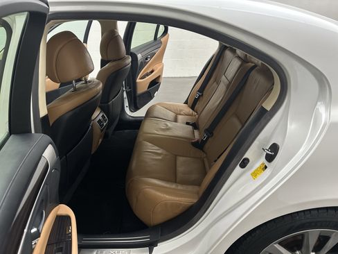 Used 2014 Lexus LS 460 AWD w/ Comfort Package image 24