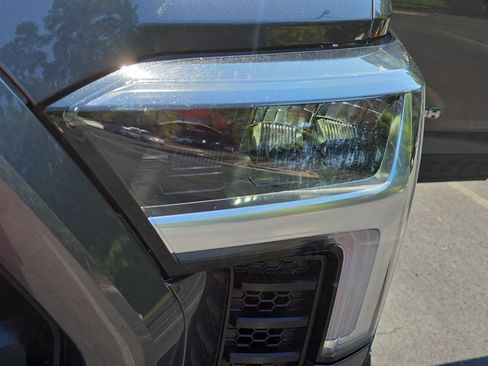 Used 2025 Toyota Tundra SR5 w/ SR5 Convenience Package AWD/4WD image 29