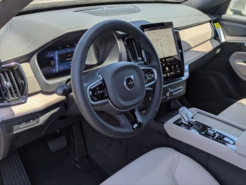 New 2026 Volvo XC90 T8 Plus w/ Protection Package Premier AWD/4WD image 6