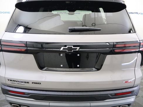 New 2026 Chevrolet Traverse Z71 w/ Driver Confidence Package image 8