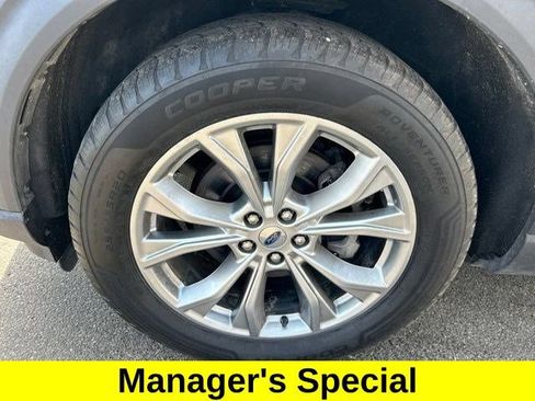 Used 2021 Ford Explorer XLT w/ Equipment Group 202A AWD/4WD image 59
