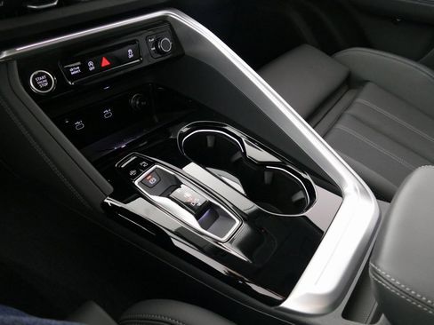 New 2025 Audi Q5 Premium Plus image 21