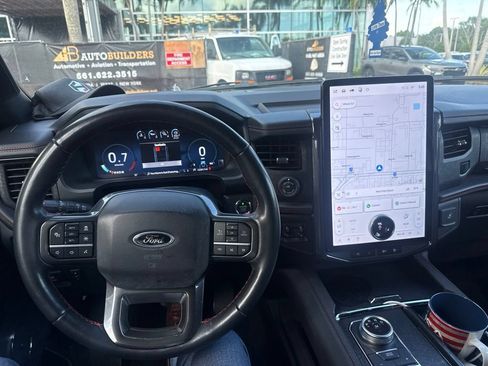 Used 2024 Ford Expedition Max Limited RWD image 4