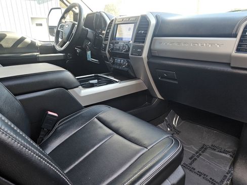 Used 2020 Ford F250 Lariat w/ Lariat Value Package image 23