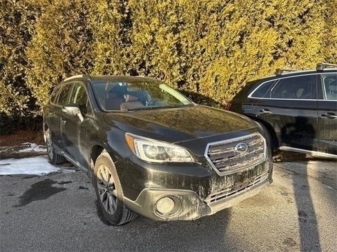 Used 2017 Subaru Outback 2.5i Touring image 2