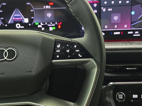 New 2025 Audi Q5 2.0T Premium image 18