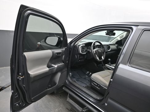 Used 2022 Toyota Tacoma SR5 image 18