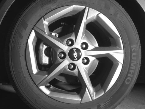 Used 2025 Kia K4 LXS image 12