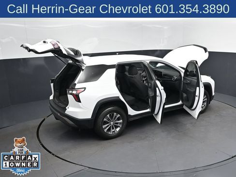 Used 2025 Chevrolet Equinox LT w/ Safety and Technology Package FWD image 50