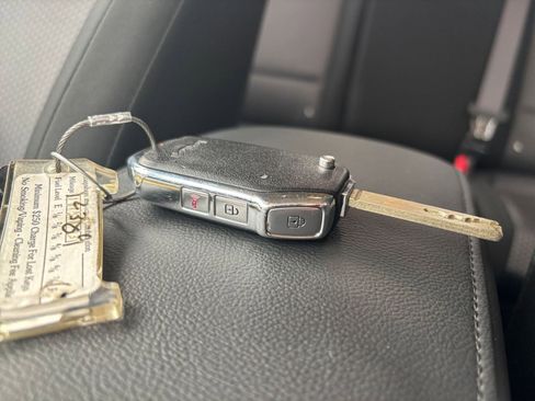 Used 2025 Kia Soul LX w/ LX Technology Package image 22