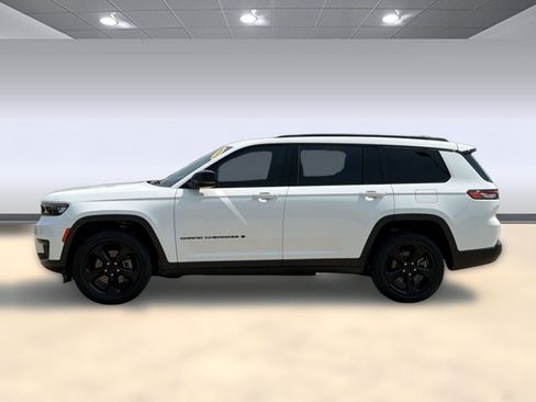 Certified 2023 Jeep Grand Cherokee L Laredo RWD image 2