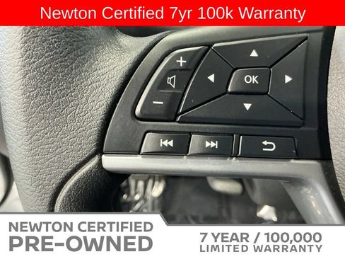 Used 2025 Nissan Altima 2.5 SV FWD image 26