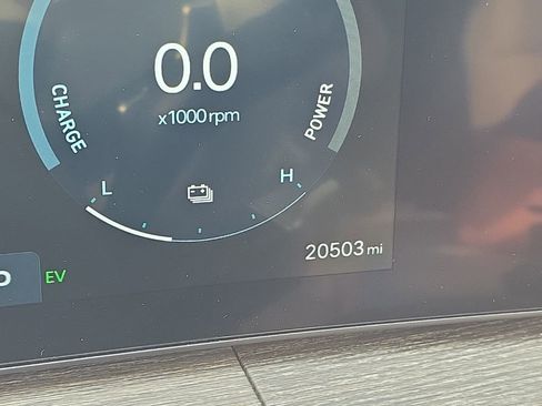 Used 2024 Hyundai Santa Fe Limited image 14