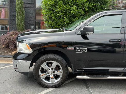 Used 2019 RAM 1500 Big Horn AWD/4WD image 10