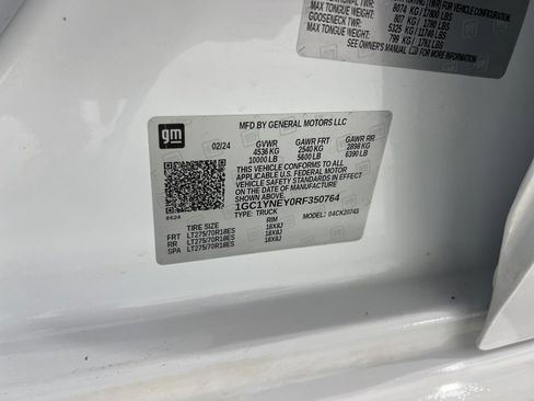 Used 2024 Chevrolet Silverado 2500 LT image 28