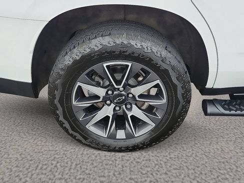 Used 2021 Chevrolet Tahoe Z71 w/ Z71 Signature Package AWD/4WD image 7
