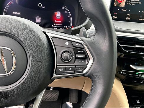 Used 2023 Acura MDX SH-AWD image 12