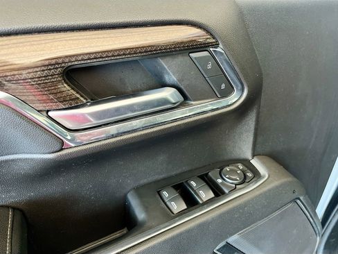 Used 2024 Chevrolet Silverado 1500 LT image 18