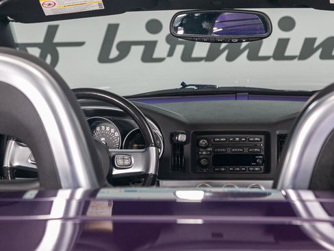 Used 2004 Chevrolet SSR w/ Preferred Equipment Group image 27