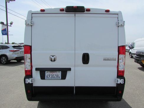 Used 2025 RAM ProMaster 2500 w/ Convenience Group FWD image 7