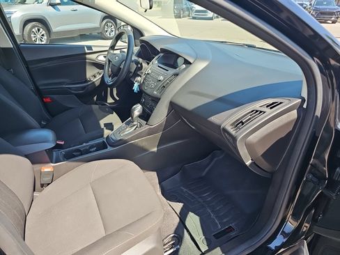 Used 2016 Ford Focus SE FWD image 25