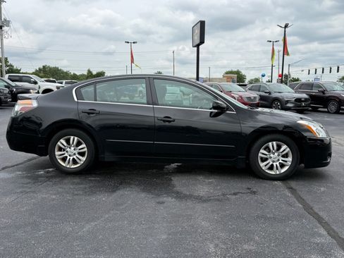 Used 2011 Nissan Altima 2.5 S w/ Special Edition Pkg FWD image 9