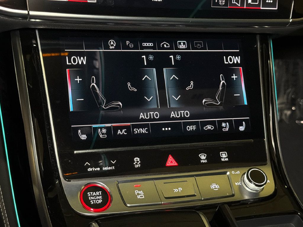 Used 2024 Audi S8 AWD/4WD image 28