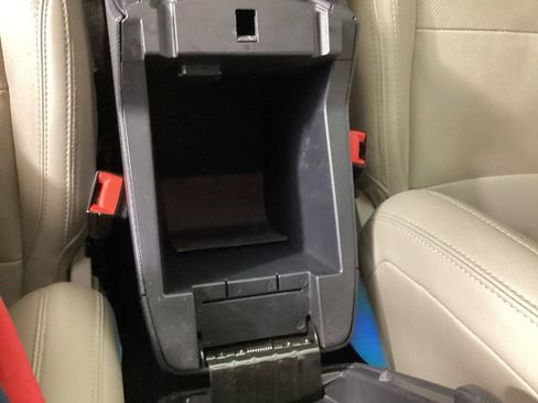 Used 2018 Ford Explorer Limited w/ Equipment Group 301A AWD/4WD image 22