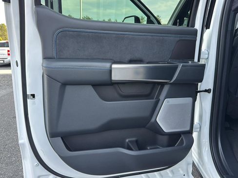 New 2026 Ford F250 Platinum w/ FX4 Off-Road Package AWD/4WD image 22