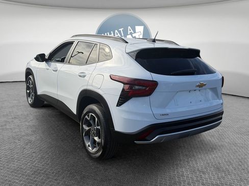 Certified 2024 Chevrolet Trax LT image 6